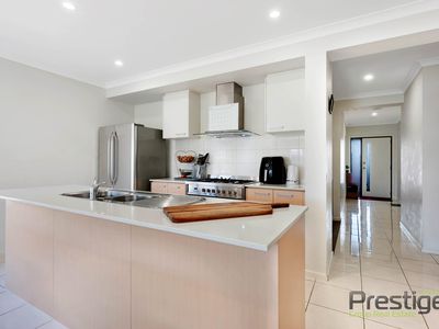 10 TREVOR CRESCENT, Truganina