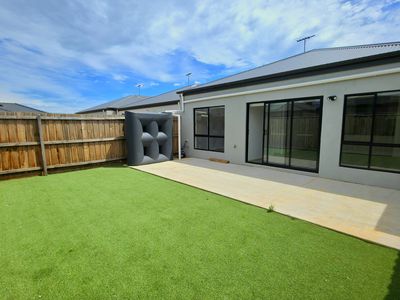 8 Lord Street, Thornhill Park