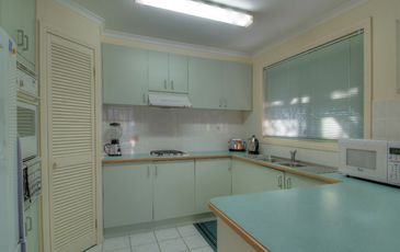 2/11 Hood Court, Berwick