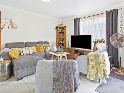 2 / 64 Pur Pur Avenue, Lake Illawarra