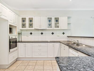 30 Glenmore Crescent, Rochedale South
