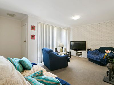 2 / 9 Wisewould Avenue, Seaford