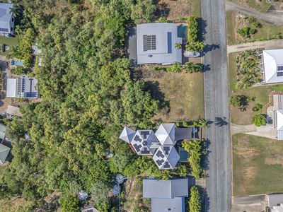 5 Blackcurrant Drive, Hideaway Bay