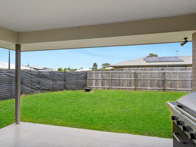 9 Helmore Road, Jacobs Well