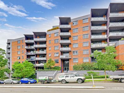 1 / 24-28 College Crescent, Hornsby