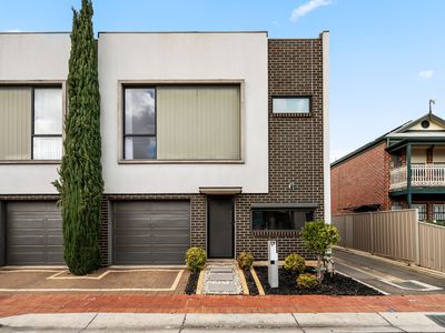 129 East Street, Brompton