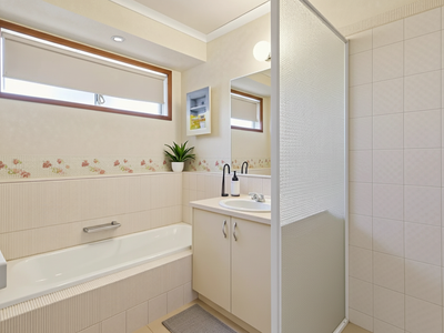 8 Carol St, Mornington