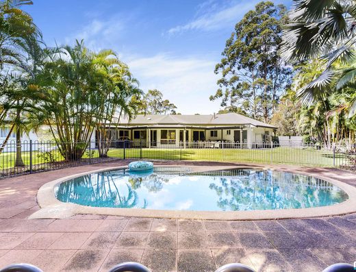 Elevated Privacy & Lifestyle on 2.5 Acres - Tinbeerwah's Hidden Gem image 7