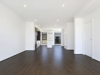 2 Nostrand Walk, Point Cook