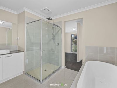 4 Riverrun Drive, Botanic Ridge