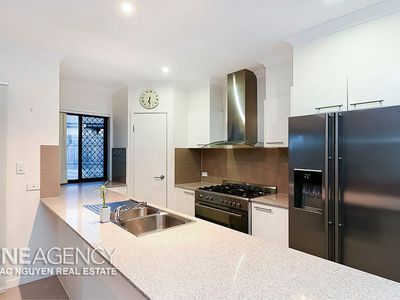 13 Dinnigan Cr, Durack