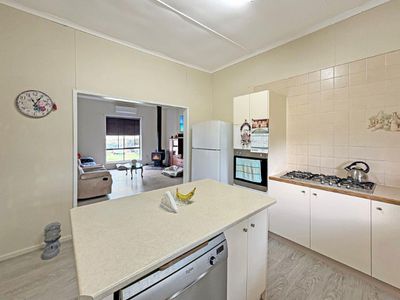 2-4 Breeza Street, Carroll