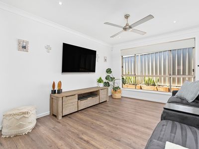 19 Forrest Street, Oak Flats