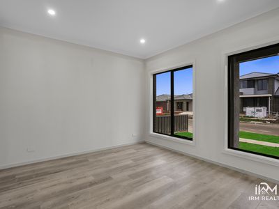 64 Hemingway Drive, Rockbank