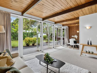 55 Hillcrest Avenue, Hillcrest