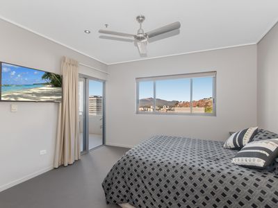 803 / 122 Walker Street, Townsville City