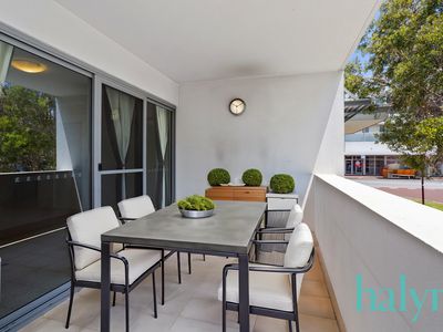 2/154 Newcastle Street, Perth