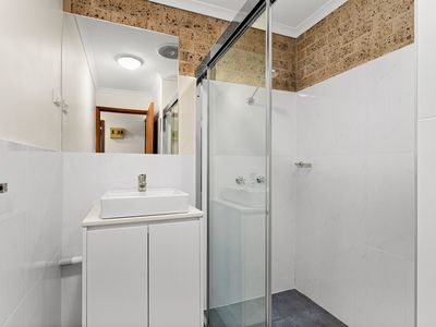 2 / 70 Central Avenue, Oak Flats