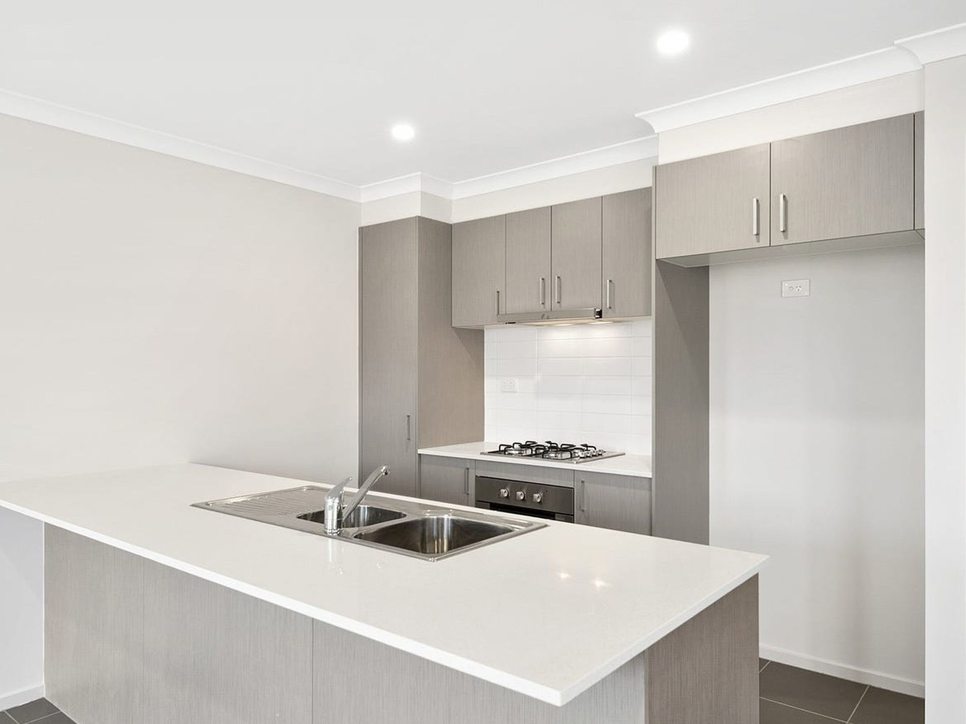 38 Straw Flower Circuit, Greenvale