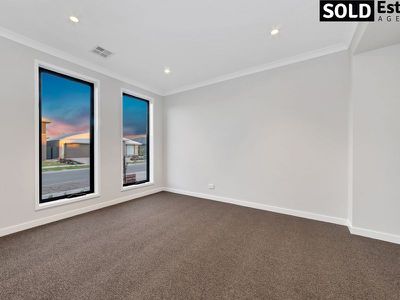 4 Epsom Lane, Cranbourne North
