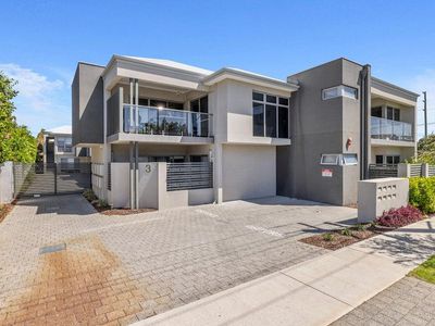 8/3 Leeder Street, Glendalough