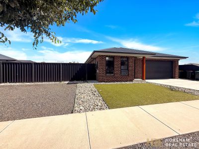 35 Mclean Drive, Horsham