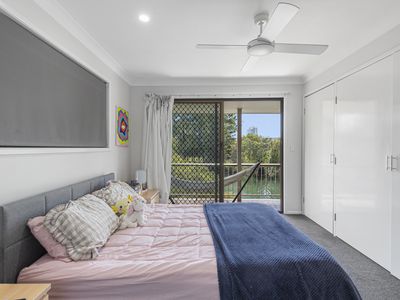 1 / 13 Royal Palm Court, Southport