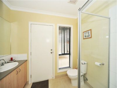 17 Bronze Drive, Kangaroo Flat