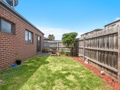 7 / 27 Jacaranda Drive, Carrum Downs