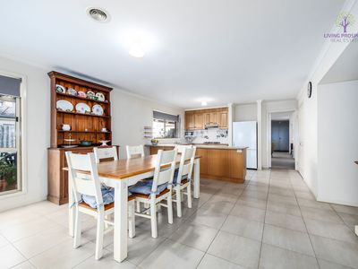 28 Waratah Drive, Altona Meadows