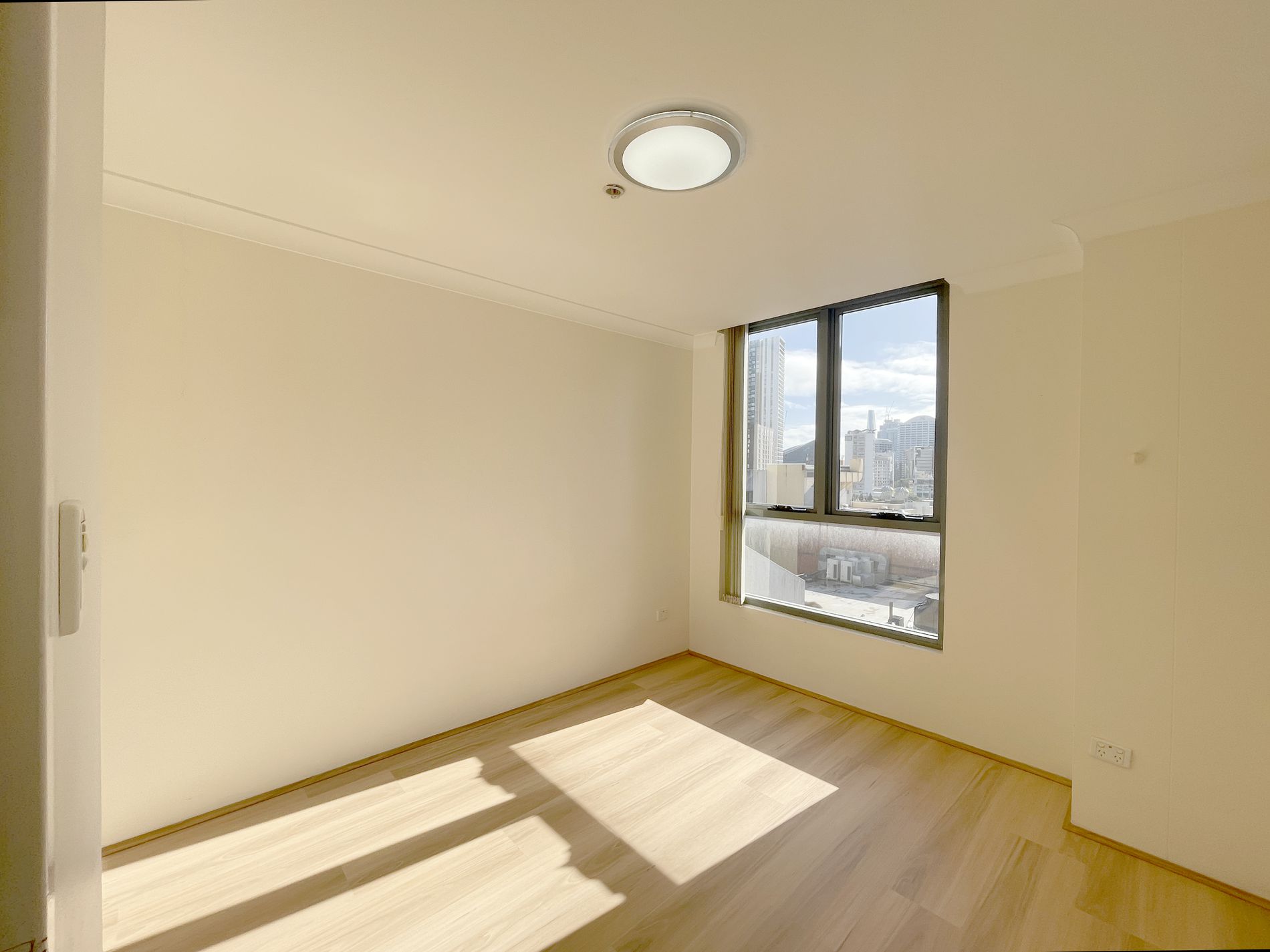 907 / 755 George Street, Sydney