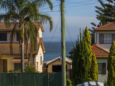 310 Northcliffe Drive, Lake Heights