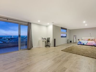 16 Tinsel Street, Yanchep