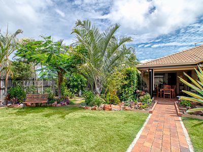 8 McIntyre Court, Urraween