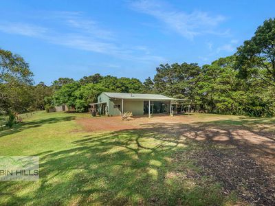 417 Davis Road, Jiggi