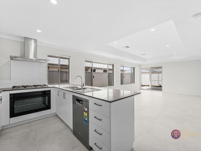 8 Henricus Avenue, Henley Brook