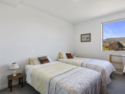 4 Leach Place, Enner Glynn