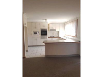 1 / 6 Victoria Place, Forster