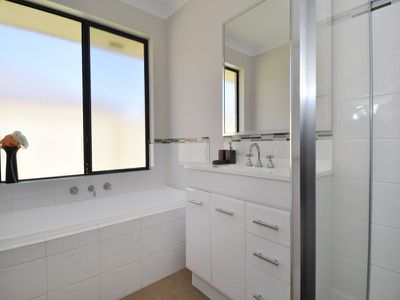 11 Yilkarri Parade, Kalgoorlie