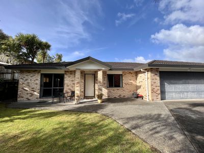 15B Parkcrest Drive, Henderson Heights