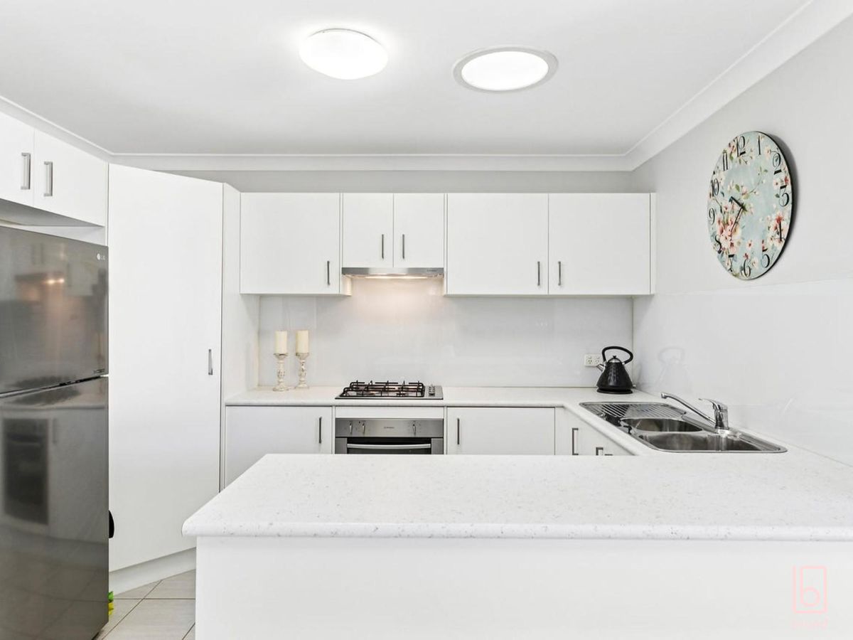 4 Dahlia Avenue, Hamlyn Terrace