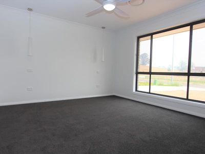 49 Maxwell Drive, Eglinton