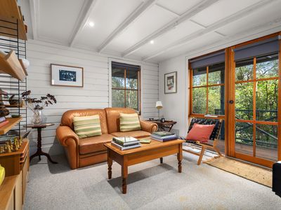 24 Blanche Parade, Mount Macedon