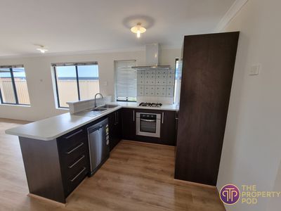 35 Moston Crescent, Bertram