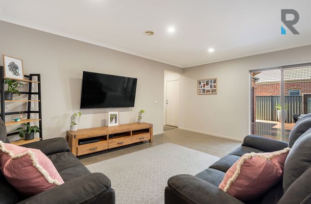 34 Grove Road, Craigieburn