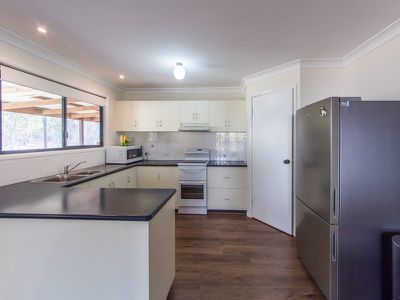 33 Farr Court, Wattle Camp
