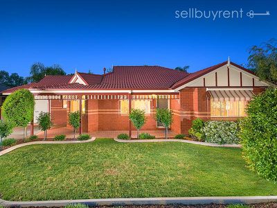 48 KINGFISHER DRIVE, Wodonga