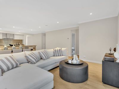 10 Keighery Drive, Clyde North