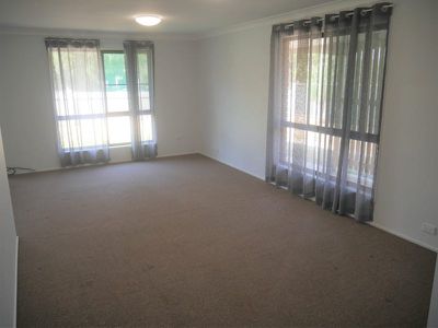 19 Bunker Avenue, Nanango