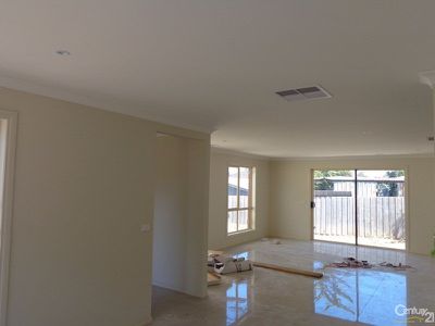 2 / 5 Leonard Court, Pakenham